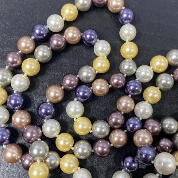 KJL Multicolor Faux Pearl Necklace Knotted 44" L  Kenneth Jay Lane 10mm Beads - Picture 13 of 15